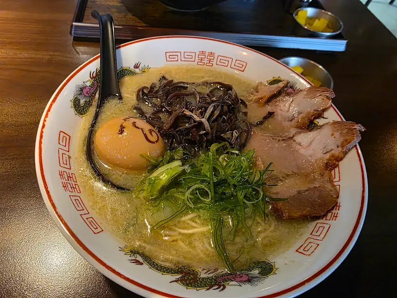 푸짐한 돈코츠 라멘 한 상