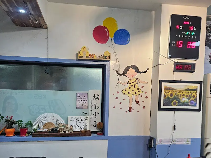 정겨운 식당 내부 풍경