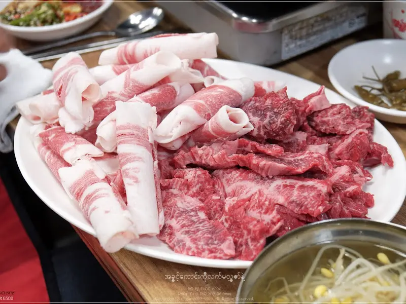 모듬 한 상 차림