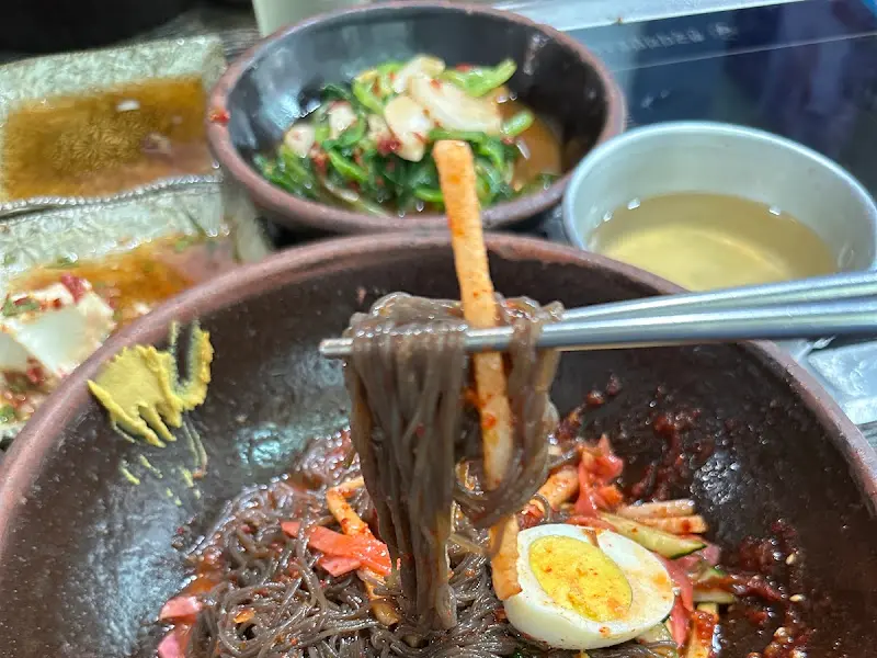 비빔냉면