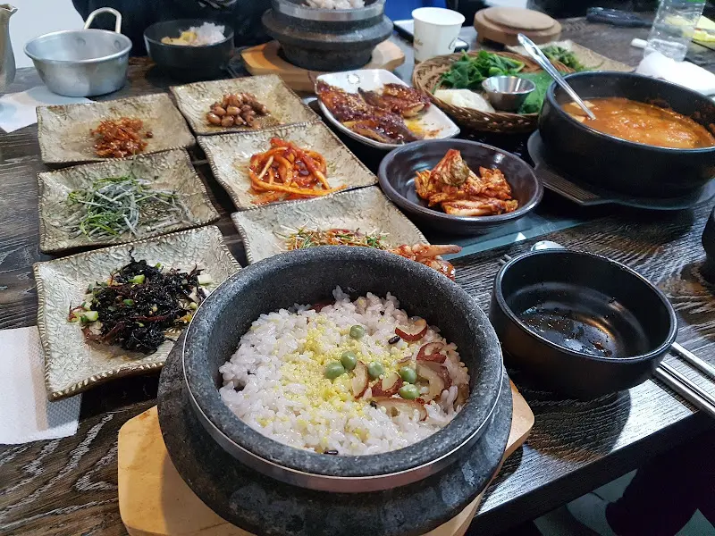 정원의 한 상 차림