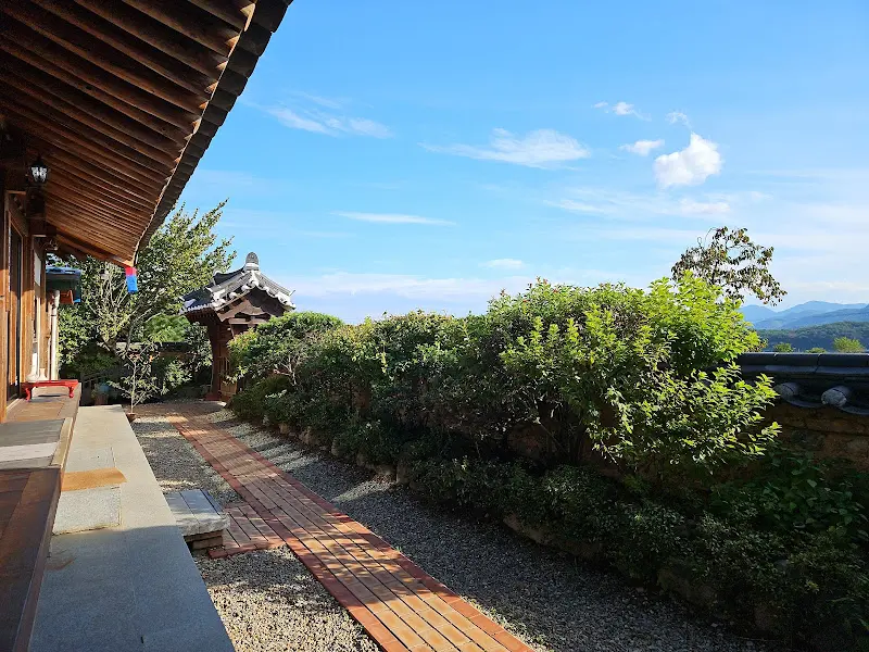 한옥과 정원의 조화