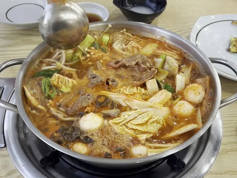 푸짐한 칼국수 한 상 차림
