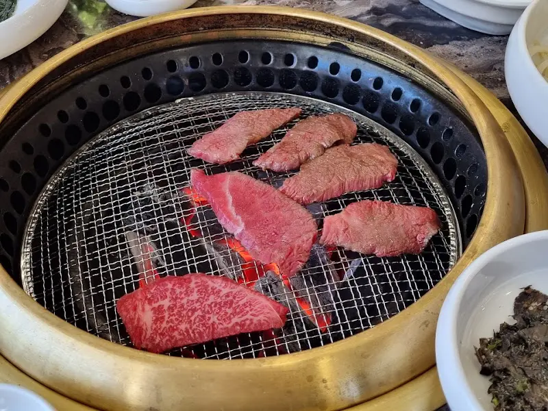 꽃등심 굽는 모습