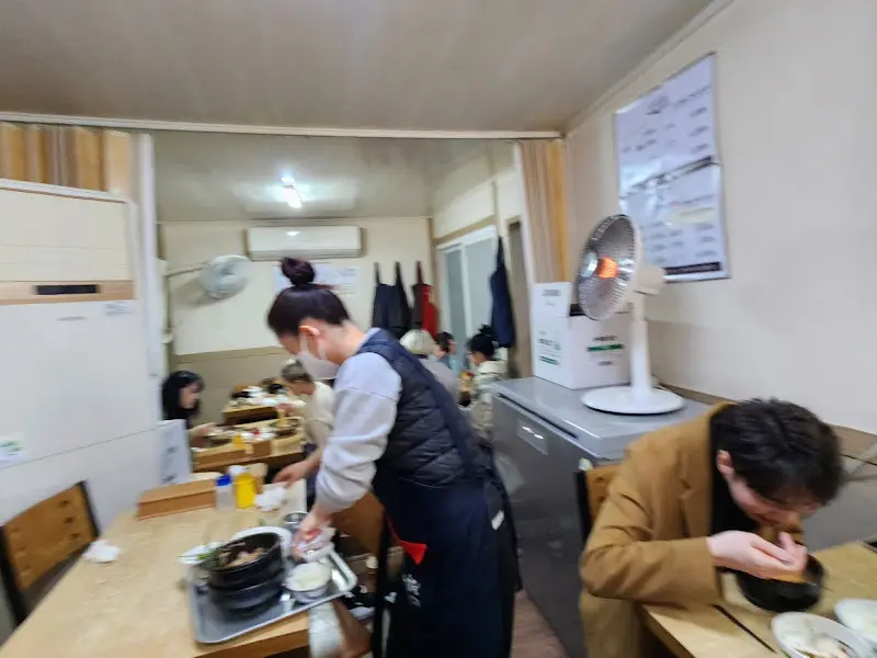 분주한 가게 내부