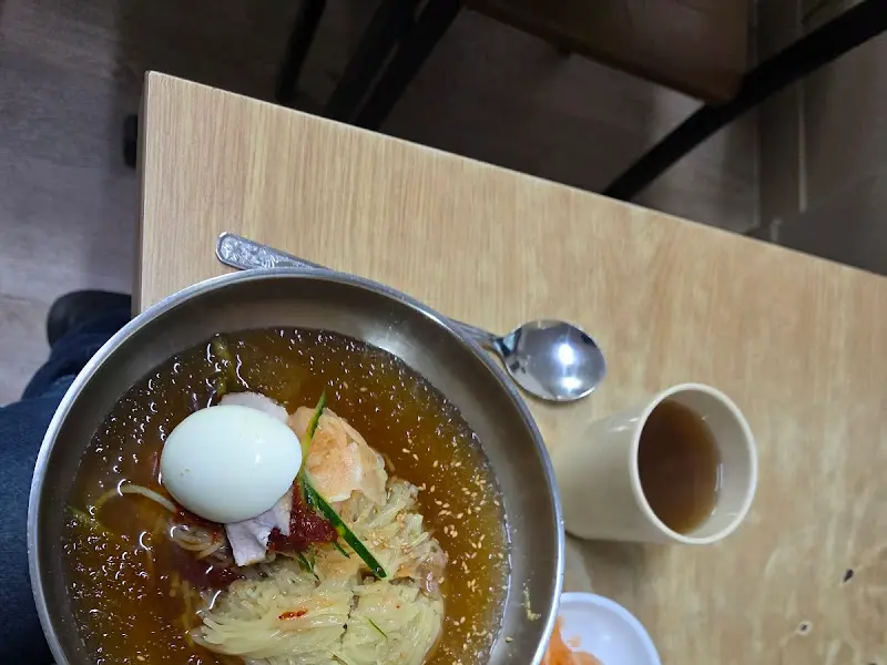 밀면 한 상 차림