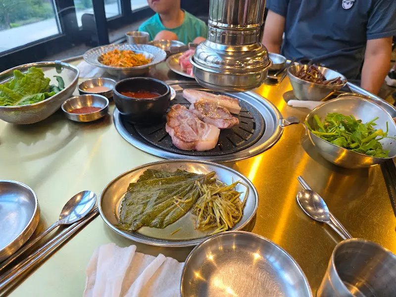 흑돼지 오겹살 한 상 차림