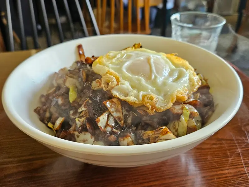 윤기가 흐르는 유니짜장