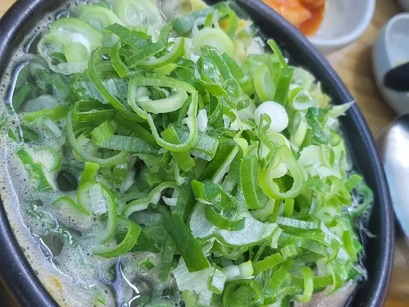 푸짐한 해장국의 모습