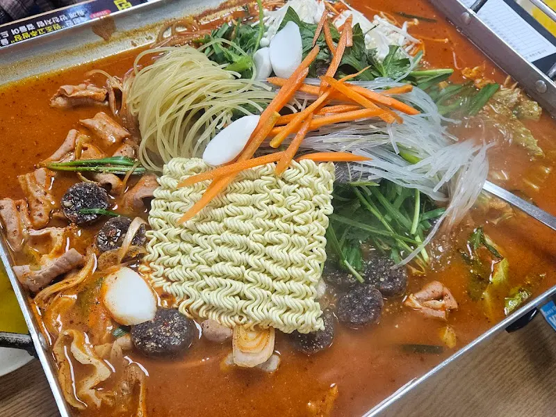 푸짐한 순대볶음