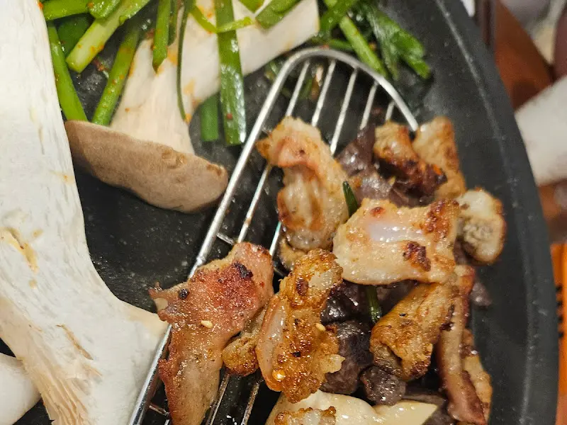 막창과 버섯 구이