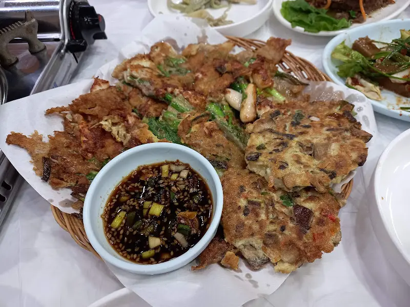 해물파전과 버섯전의 조화