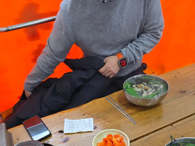 칼국수와 함께 먹는 깍두기