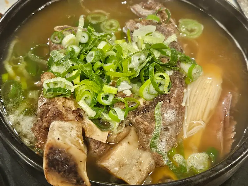 푸짐한 갈비탕