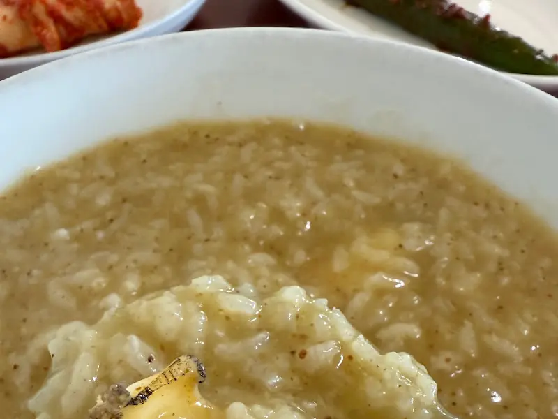 전복죽 한 상 차림