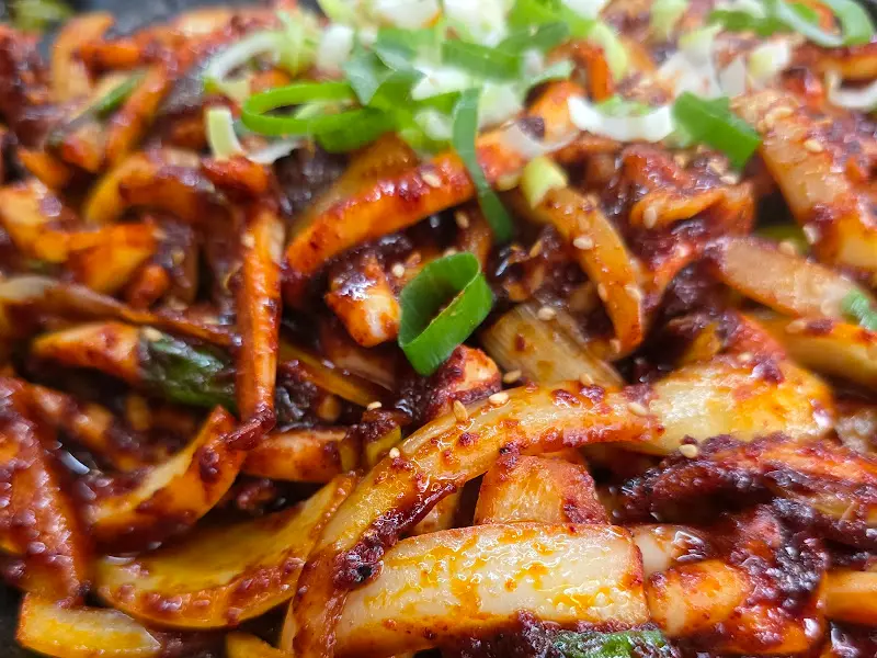 두레식당 오징어볶음