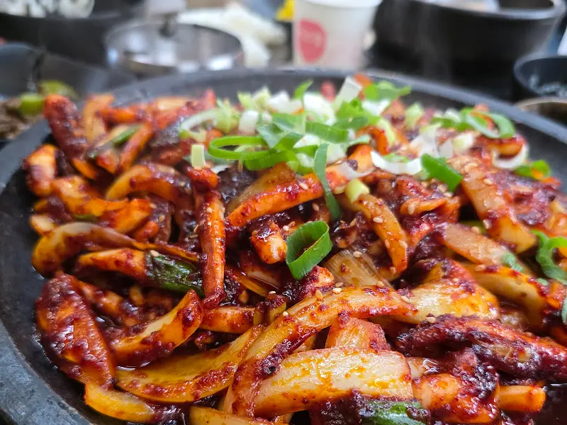 두레식당 오징어볶음 클로즈업