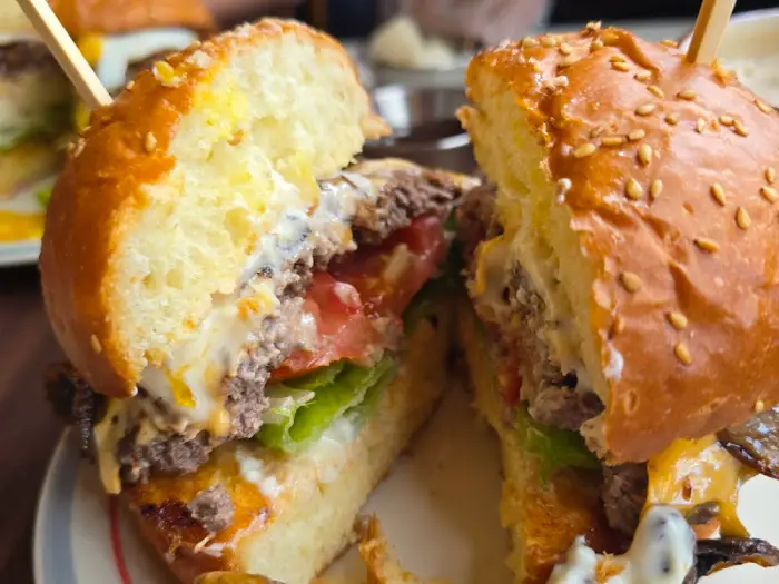 그랜드버거 단면