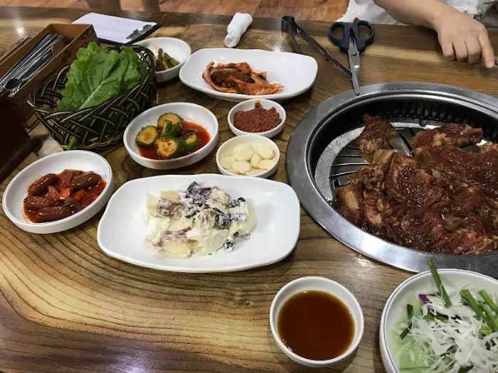 숯불갈비와 밑반찬