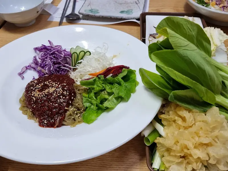 비빔국수와 쌈 채소