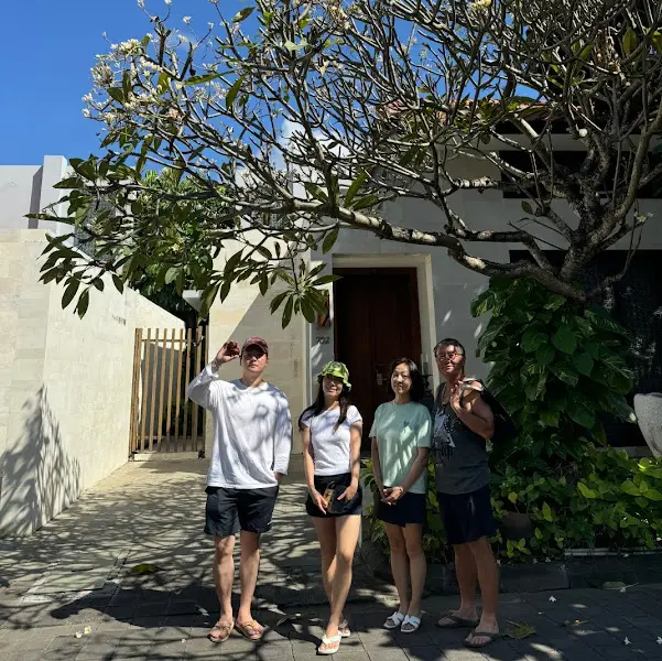 한정회관 방문객들