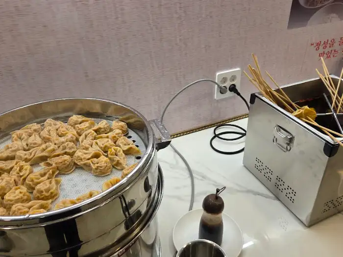 찜통에 가득 담긴 물만두