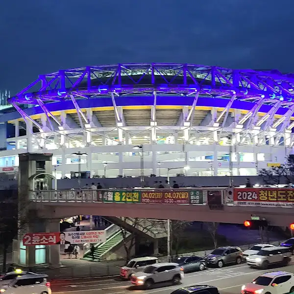 밤의 도시 풍경