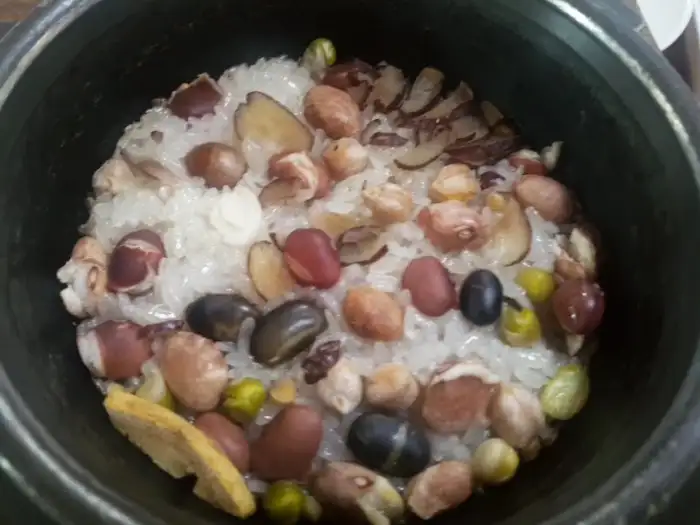 영양돌솥밥 모습