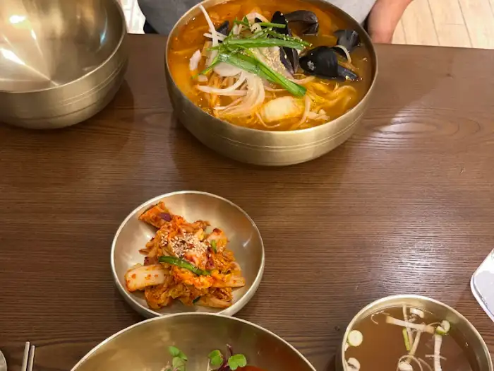 푸짐한 짬뽕 칼국수