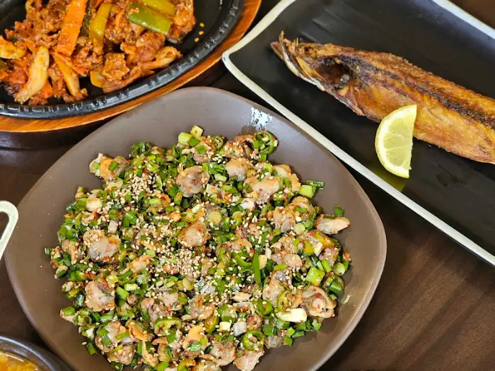 꼬막무침과 생선구이