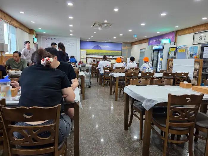 연미정 내부 전경