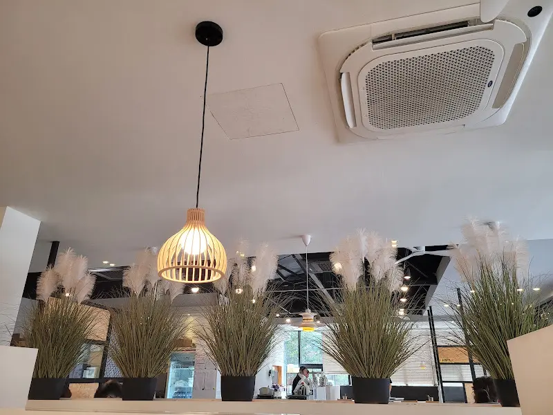 깔끔하고 넓은 코다리 덕장 내부