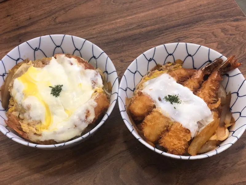 다양한 덮밥 메뉴