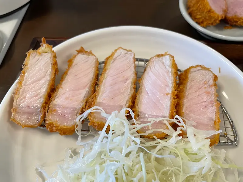 먹음직스러운 안심카츠 단면