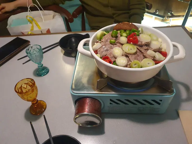 신따이 소고기 야채찌개 조리 모습