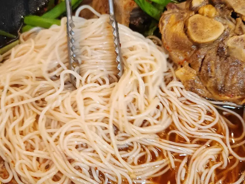 탱글탱글한 칼국수 면발