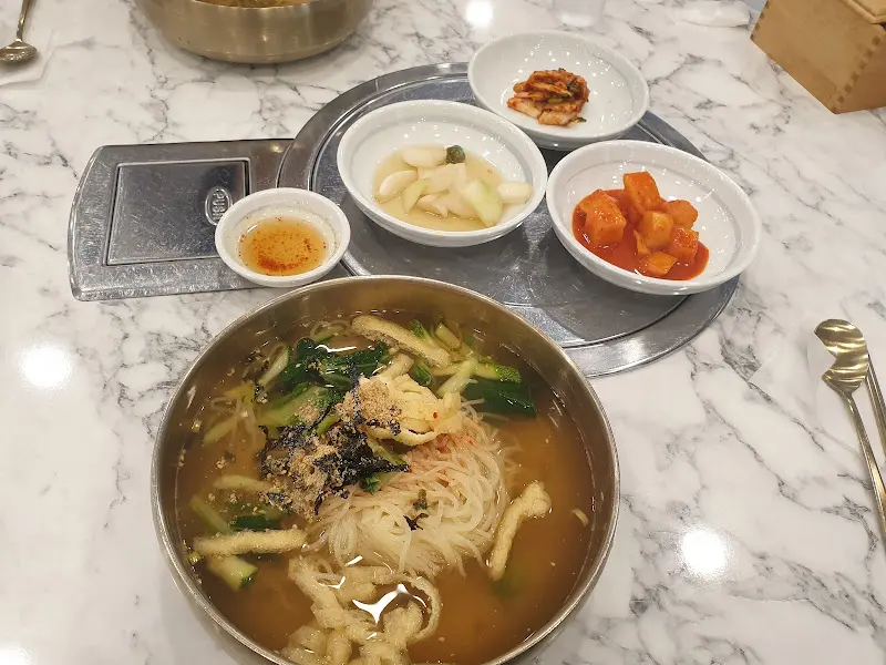 수제국수의 모습