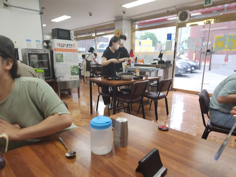 허벌냉면 내부 모습