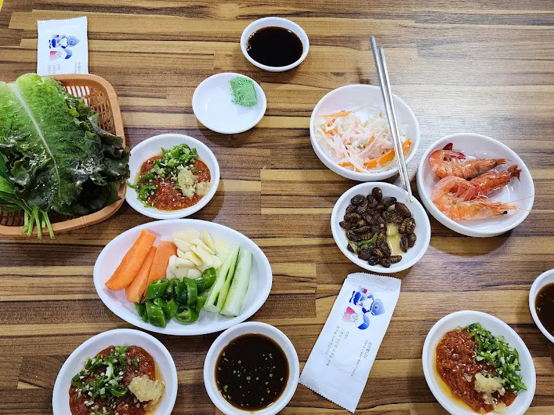 다양한 곁들임 메뉴