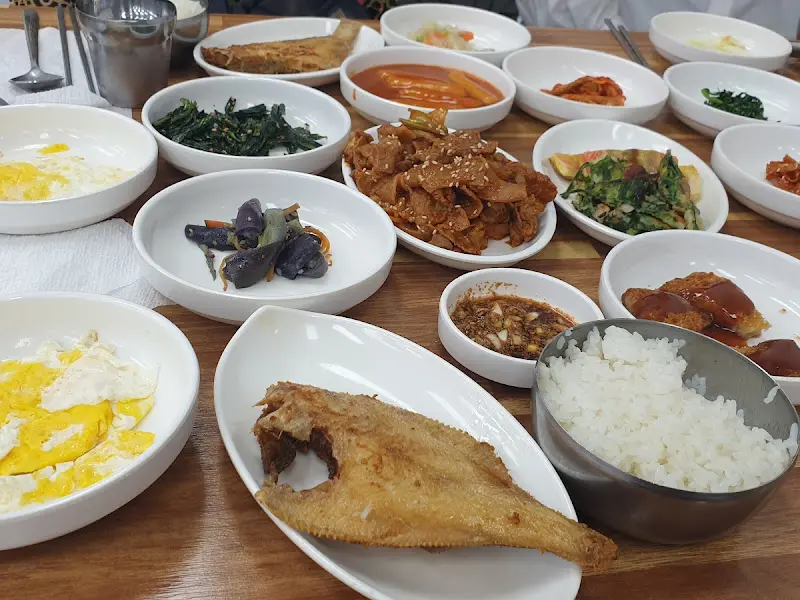 푸짐한 된장찌개