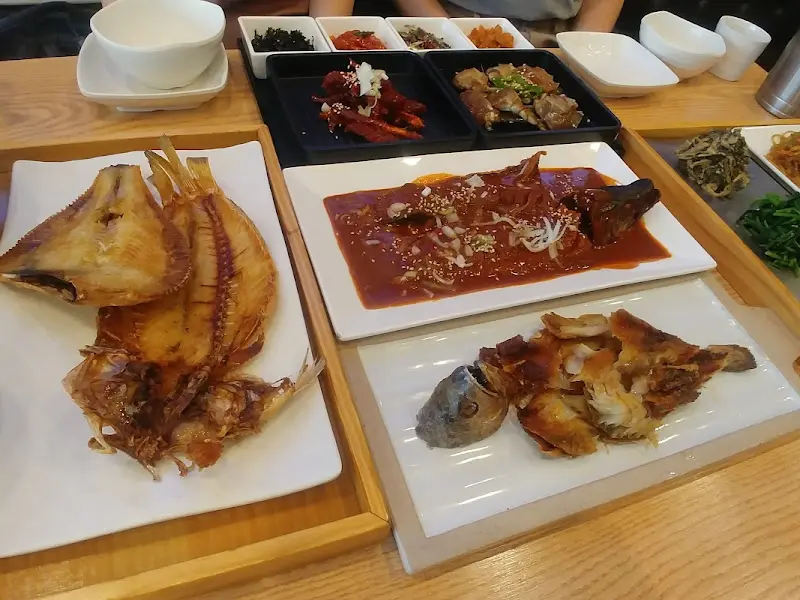 다양한 종류의 생선구이