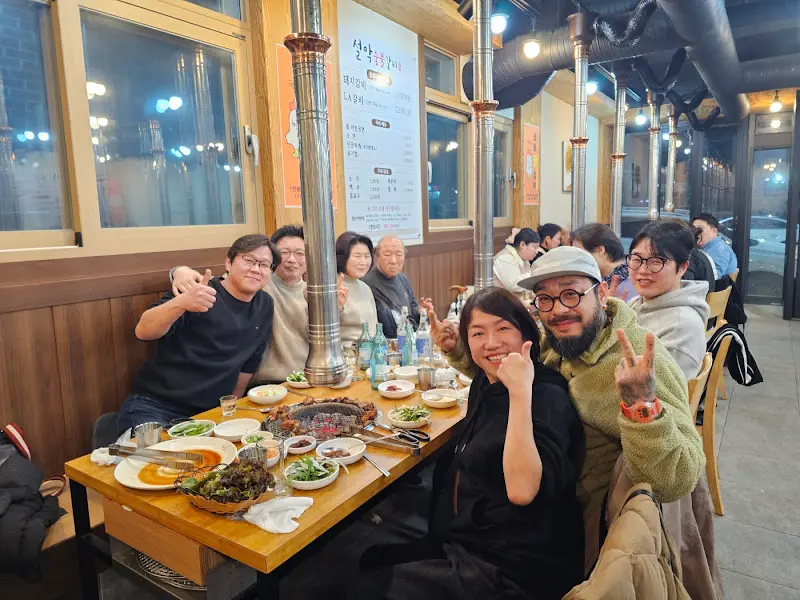 설악숯불갈비 내부 모습