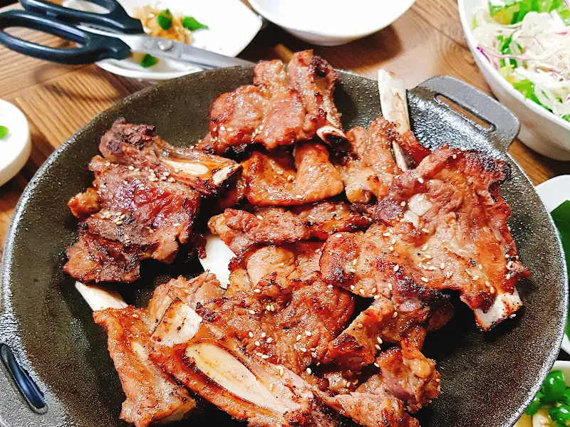 초야숯불갈비 메인 메뉴