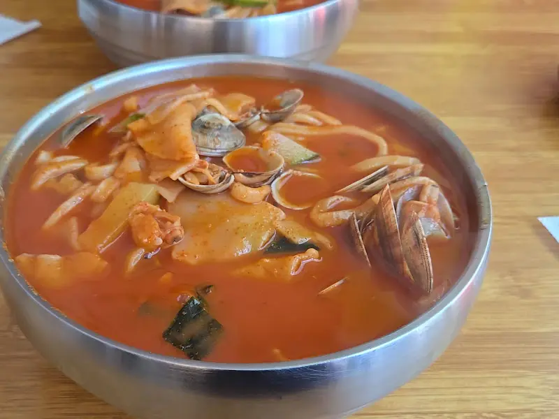 바지락 칼국수