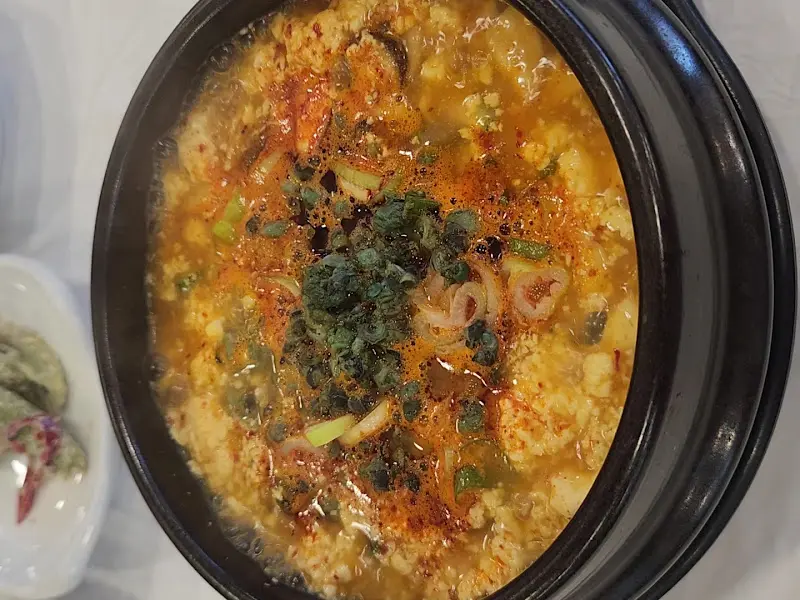 매콤 칼칼한 올갱이 순두부