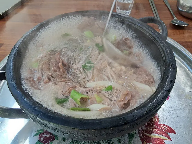 보글보글 끓고 있는 한우불고기전골
