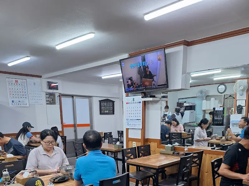 가게 내부 전경