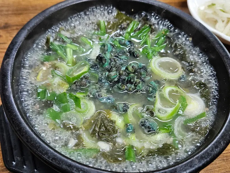 다슬기해장국 클로즈업 사진