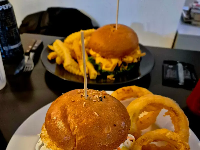 세컨드코너 버거 단체 사진