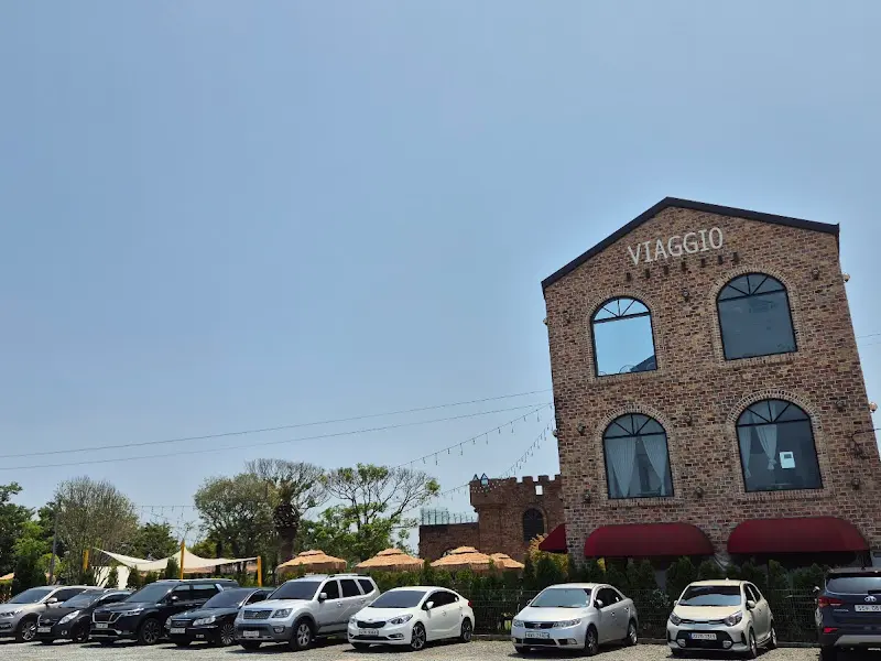 카페 건물 외관